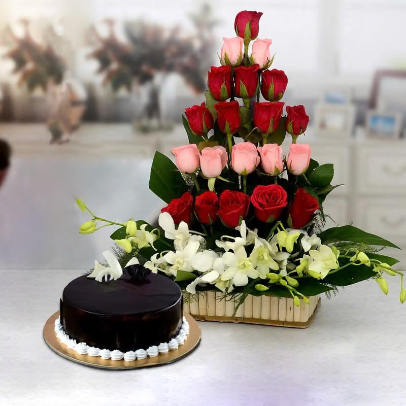 Stunning Flower Bouquet and Cake Combo